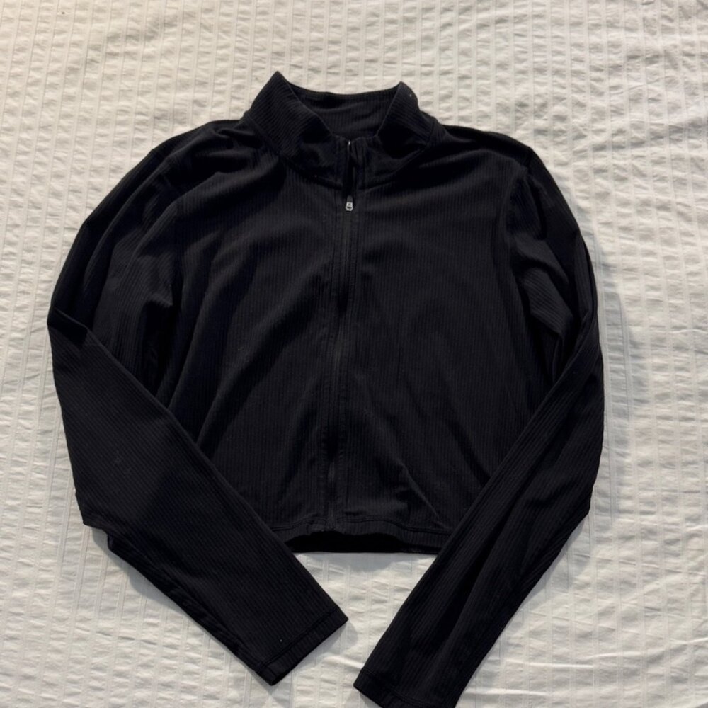 TNA Aritzia Ribbed Cropped Zip Up